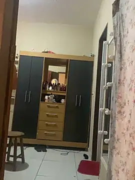 Snapshot of Souza_jlsm chatting on December 18, 4:55 pm Souza jlsm online show from December 18, 4:55 pm