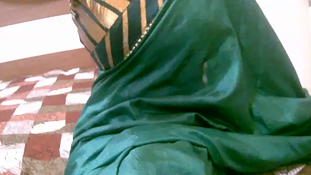 Snapshot of ragini_m_m_s chatting on September 15, 4:57 am ragini m m s online show from September 15, 4:57 am