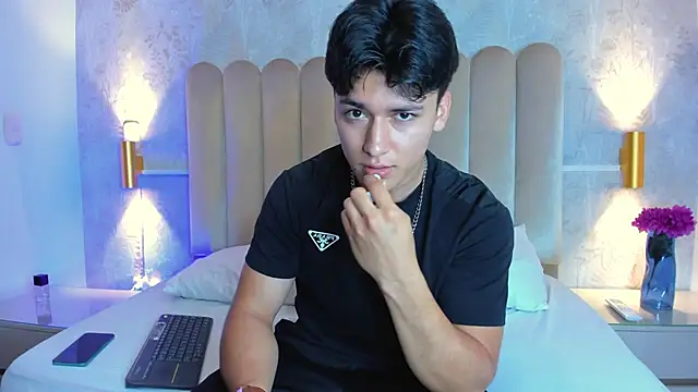 THE LITTLE LIAM online show from December 5, 12:48 pm