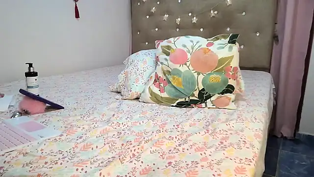 sofia8428 online show from February 28, 12:43 am