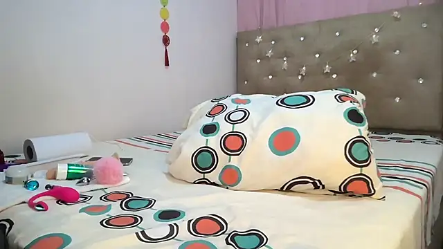 sofia8428 online show from April 13, 12:25 am