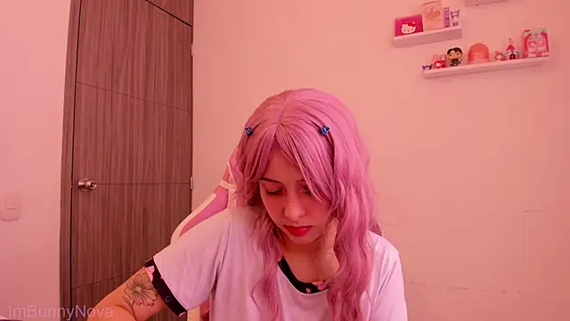 Snapshot of ImBunnyNova chatting on June 19, 3:07 pm ImBunnyNova online show from June 19, 3:07 pm