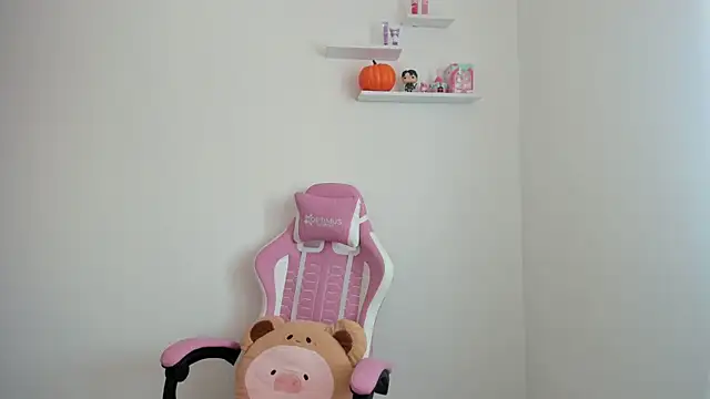 Snapshot of ImBunnyNova chatting on November 8, 1:36 pm ImBunnyNova online show from November 8, 1:36 pm