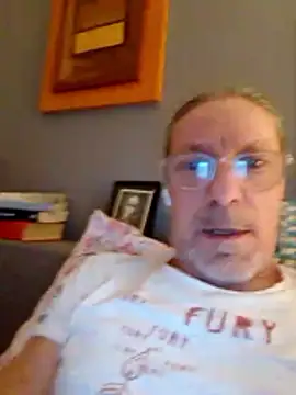 Deddyitalia3p online show from December 1, 10:10 pm