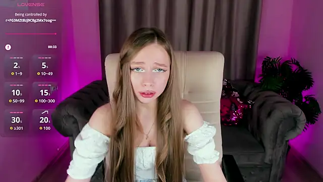 Amy Waynee online show from November 13, 5:17 pm