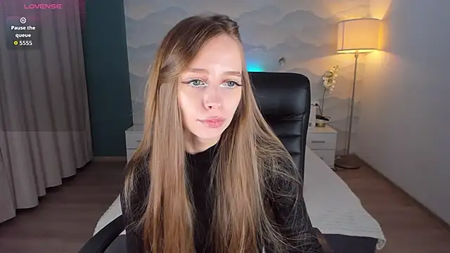 Snapshot of Amy_Waynee chatting on October 13, 10:10 pm Amy Waynee online show from October 13, 10:10 pm