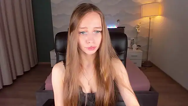 Amy Waynee online show from October 22, 6:18 pm