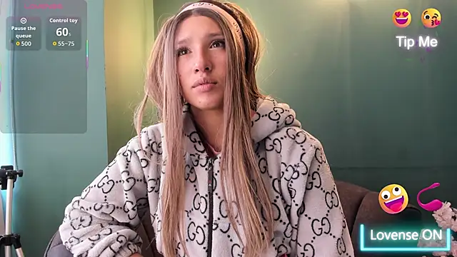 Elaine87  online show from September 8, 7:13 pm