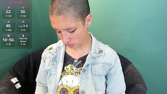 Elaine87  online show from September 12, 8:30 pm