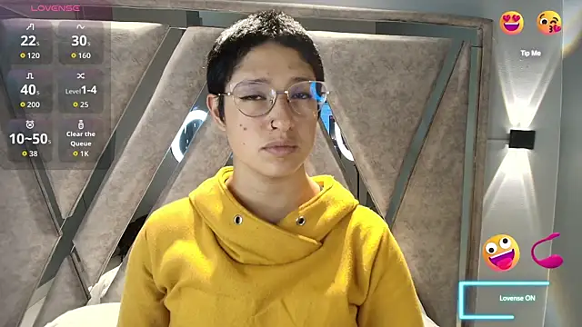 Elaine87  online show from November 10, 9:31 pm