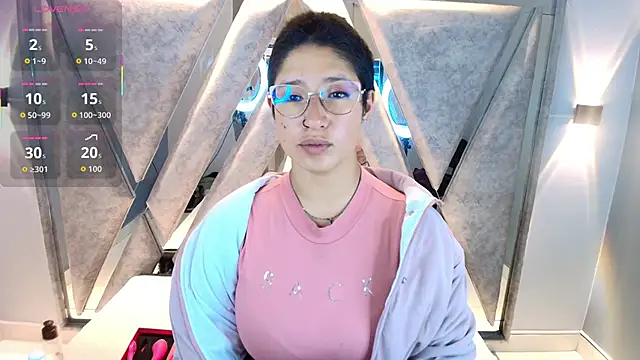 Elaine87  online show from October 28, 7:35 pm