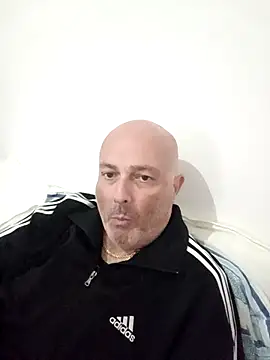Snapshot of Alexis_Bull chatting on October 16, 5:21 pm Alexis Bull online show from October 16, 5:21 pm