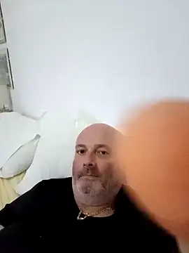 Snapshot of Alexis_Bull chatting on September 20, 8:14 pm Alexis Bull online show from September 20, 8:14 pm