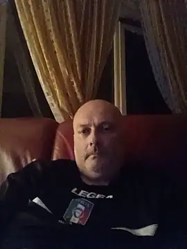 Alexis Bull online show from May 20, 10:29 pm