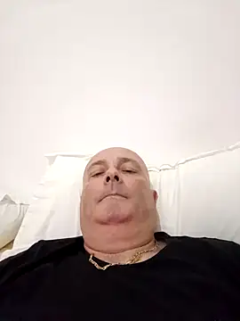 Snapshot of Alexis_Bull chatting on September 22, 11:05 am Alexis Bull online show from September 22, 11:05 am