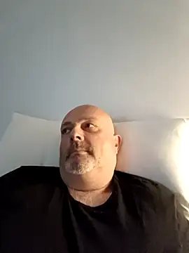 Alexis Bull online show from April 15, 11:49 pm