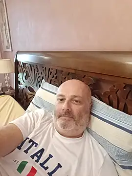 Snapshot of Alexis_Bull chatting on July 1, 2:50 pm Alexis Bull online show from July 1, 2:50 pm