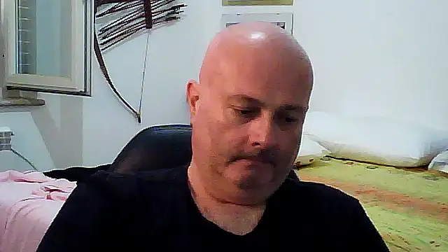 Alexis Bull online show from May 25, 2:38 pm