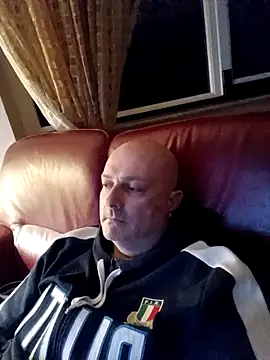 Alexis Bull online show from February 17, 10:51 pm