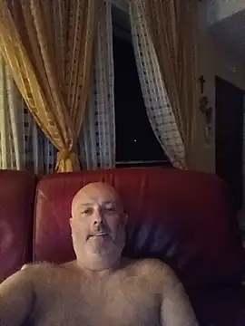 Snapshot of Alexis_Bull chatting on June 28, 11:00 pm Alexis Bull online show from June 28, 11:00 pm