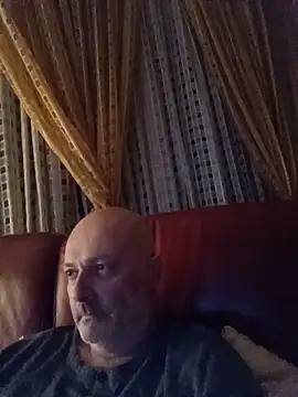 Alexis Bull online show from May 12, 11:11 pm