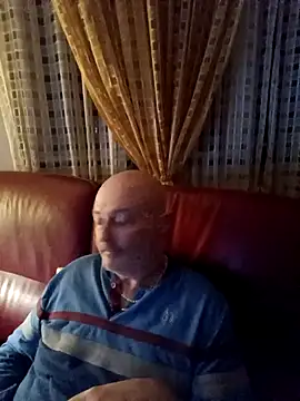 Snapshot of Alexis_Bull chatting on October 9, 9:26 pm Alexis Bull online show from October 9, 9:26 pm