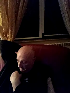 Alexis Bull online show from March 29, 9:27 pm