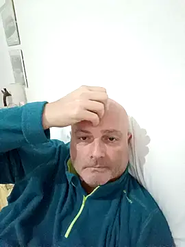 Alexis Bull online show from March 23, 11:10 am