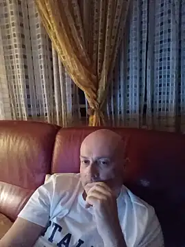 Alexis Bull online show from May 26, 10:41 pm