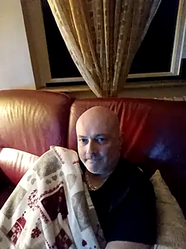 Alexis Bull online show from January 8, 11:55 pm