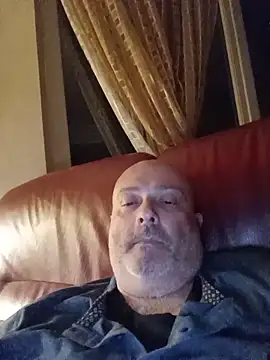 Alexis Bull online show from May 15, 11:58 pm