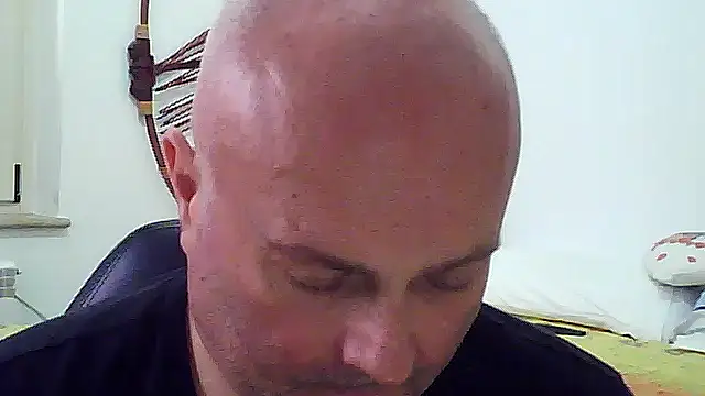 Alexis Bull online show from May 19, 1:29 pm
