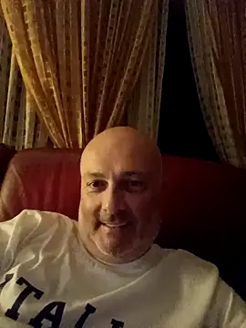 Snapshot of Alexis_Bull chatting on September 26, 10:49 pm Alexis Bull online show from September 26, 10:49 pm