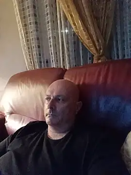 Snapshot of Alexis_Bull chatting on June 16, 10:43 pm Alexis Bull online show from June 16, 10:43 pm
