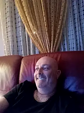 Snapshot of Alexis_Bull chatting on October 15, 10:18 pm Alexis Bull online show from October 15, 10:18 pm