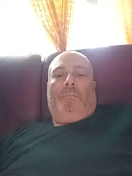 Snapshot of Alexis_Bull chatting on June 14, 2:40 pm Alexis Bull online show from June 14, 2:40 pm