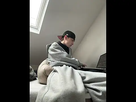 colar55x online show from February 23, 2:28 pm