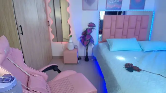 Snapshot of lunesweet chatting on September 24, 1:39 pm lunesweet online show from September 24, 1:39 pm