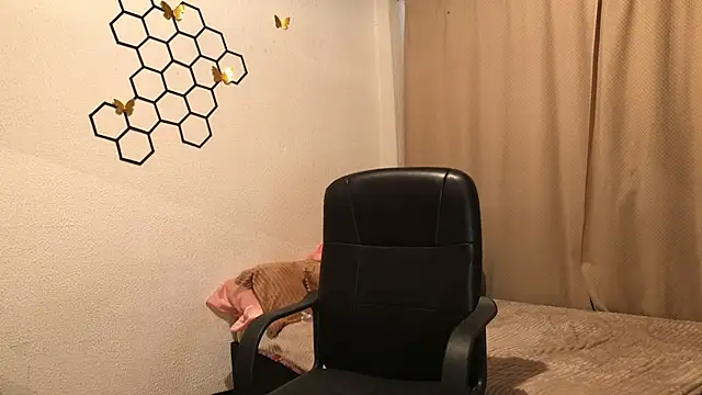 Snapshot of amelia_hall chatting on September 25, 12:11 pm amelia hall online show from September 25, 12:11 pm