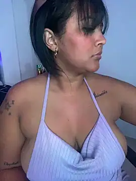 Snapshot of sashaoficial_ chatting on September 9, 4:55 am sashaoficial online show from September 9, 4:55 am