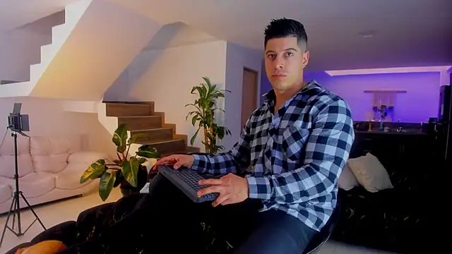 Lukas Green online show from March 17, 5:27 pm