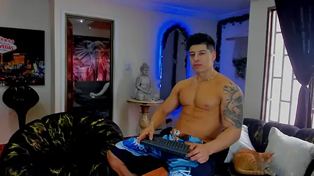 Lukas Green online show from November 7, 6:01 pm