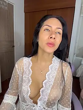 ArianaReynoldss online show from March 30, 5:36 pm