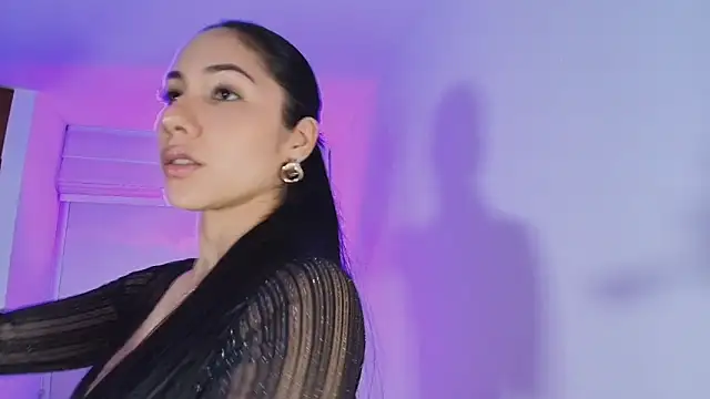 ArianaReynoldss online show from November 13, 10:13 pm