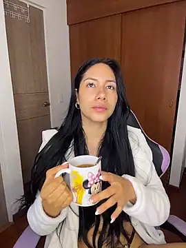 ArianaReynoldss online show from March 7, 10:32 am