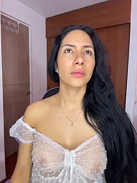 ArianaReynoldss online show from April 13, 11:47 am