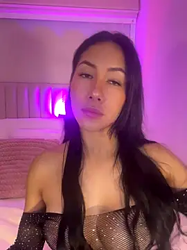 ArianaReynoldss online show from December 1, 1:06 am