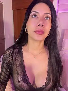 ArianaReynoldss online show from July 9, 10:04 am
