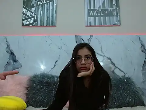 adajonnes online show from March 18, 3:46 pm