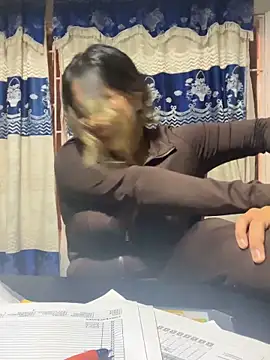 emma  bell  online show from April 5, 6:20 am